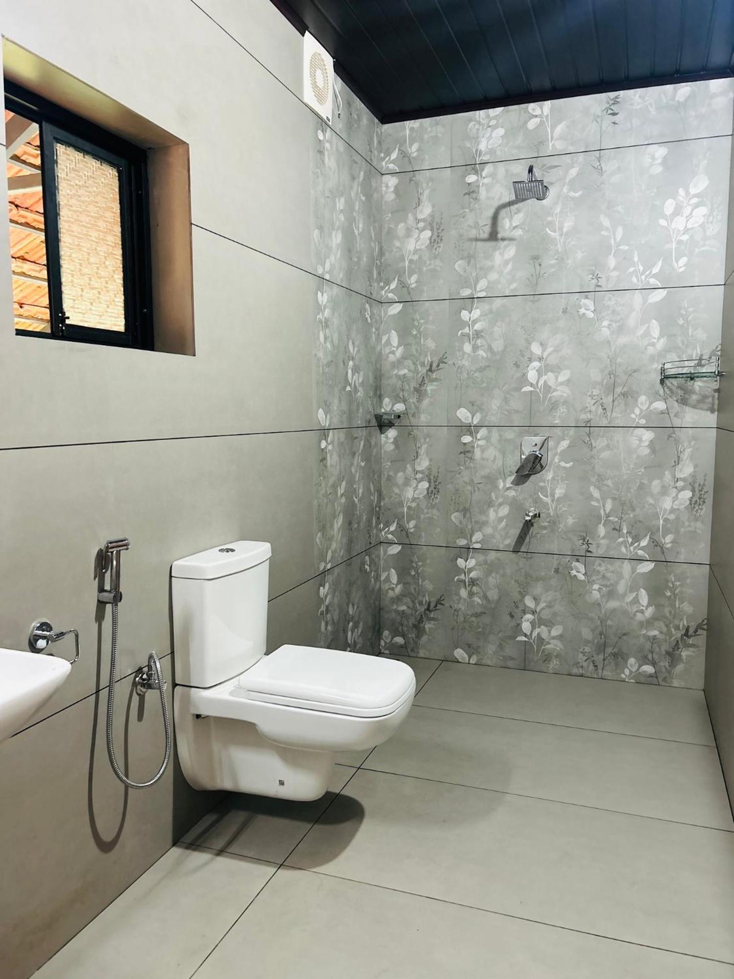 מאראריקולם Marari Beach Cleetus Homestay מראה חיצוני תמונה